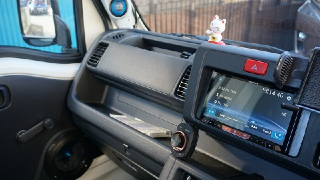 ハイゼットにサイバーナビX – カーオーディオ＆カーセキュリティ専門店